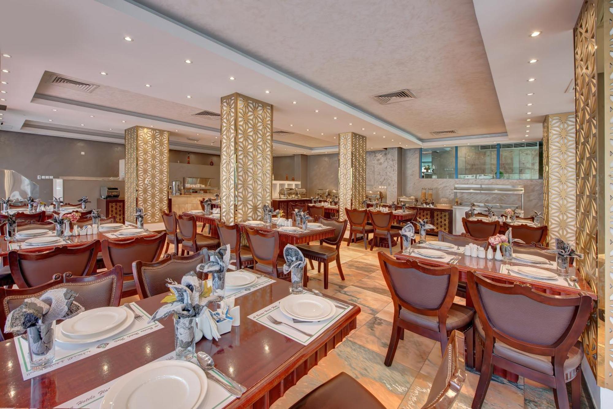 Al Bustan Flats Otel Şarja Dış mekan fotoğraf