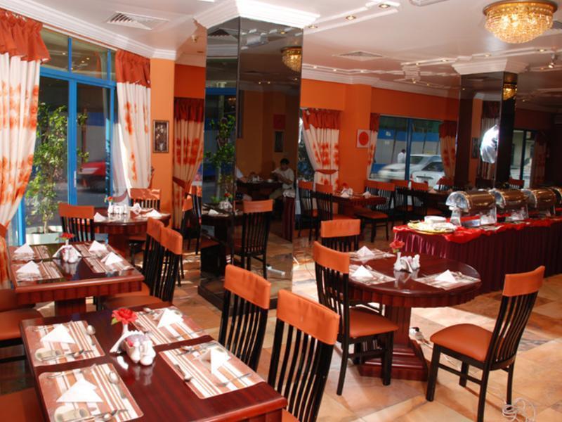 Al Bustan Flats Otel Şarja Dış mekan fotoğraf